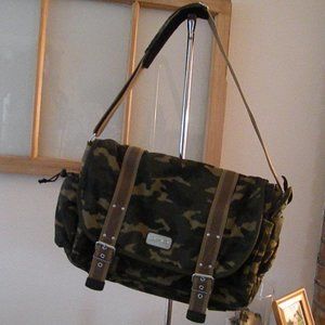 OXIO  Camo messenger  bag